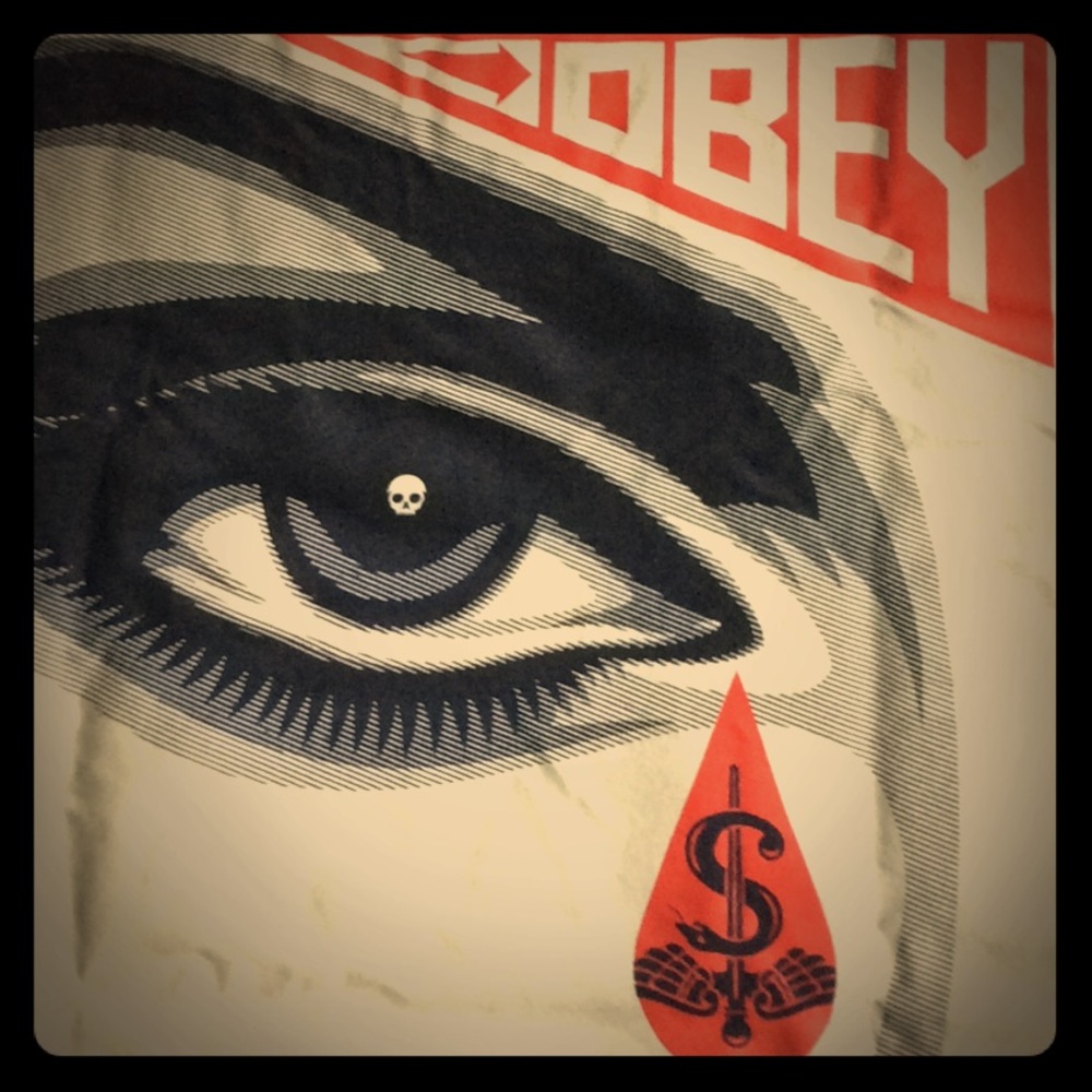 Obey medium shirt short sleeve